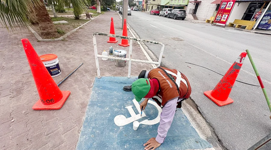 Refuerza Gobierno de Carlos Peña Ortiz señalización y movilidad en Reynosa 1 SENALES 22b