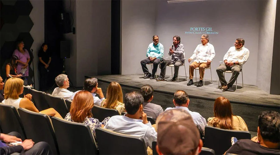 Presenta alcalde Carlos Peña Ortiz documental sobre Emilio Portes Gil 1 SOBERON 992a