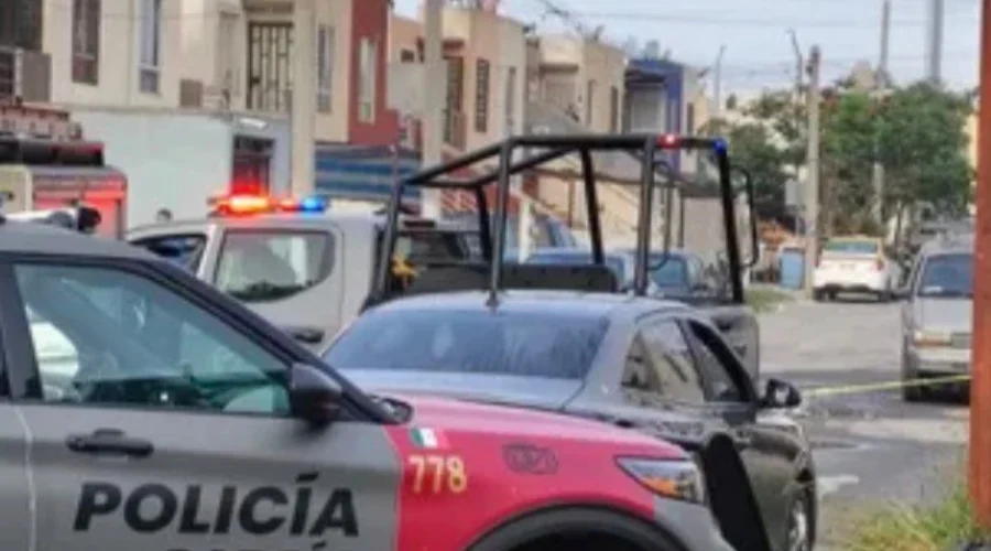 Una niña de 11 años perdió la vida la madrugada de este martes, luego de presentar complicaciones tras presuntamente recibir un golpe en la cabeza con un balón de fútbol mientras jugaba afuera de
