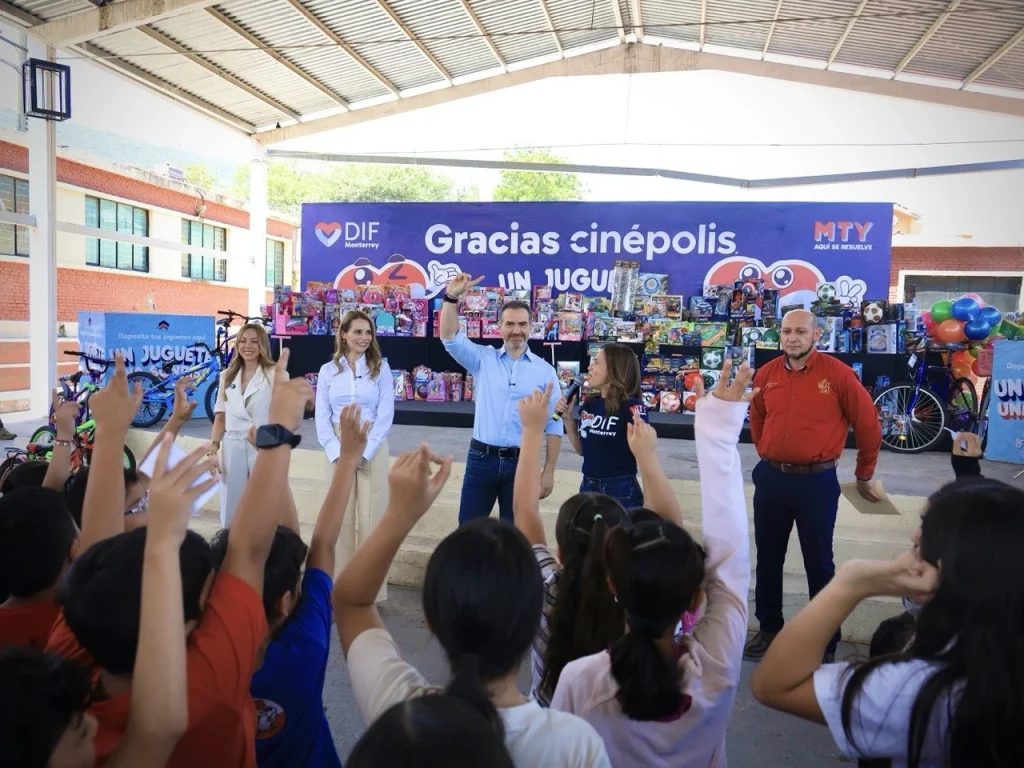 Arranca DIF Monterrey entrega de regalos del programa 'Un juguete, una sonrisa' 1 WhatsApp Image 2026 05 13 at 6.13.39 PM 1