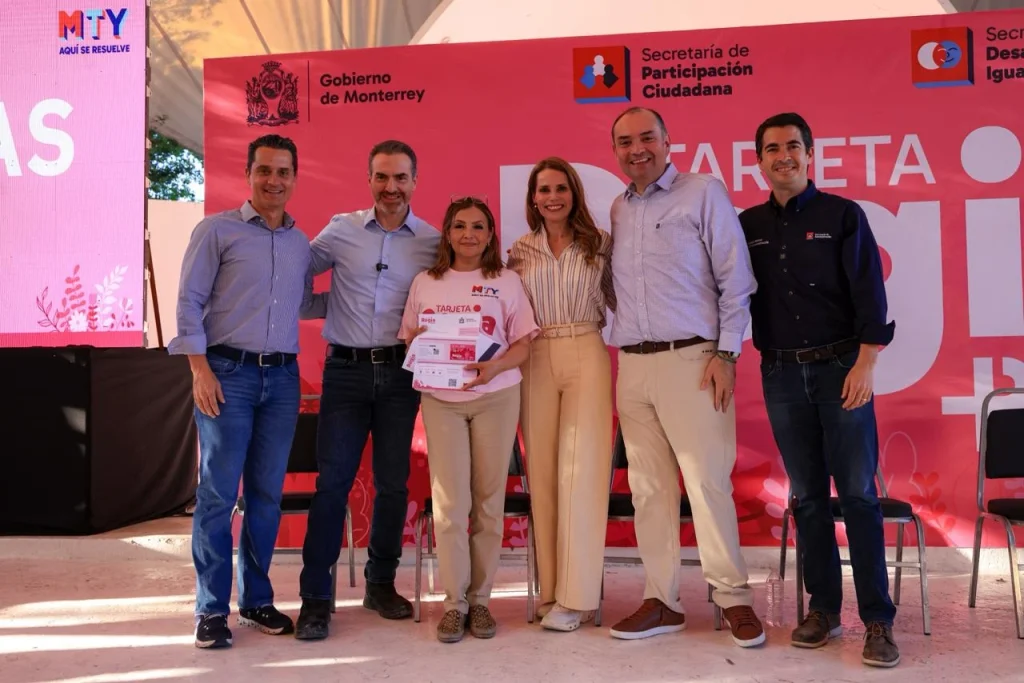 Entrega Gobierno de Monterrey mil 200 tarjetas regia plus 1 WhatsApp Image 2026 05 14 at 3.12.54 PM