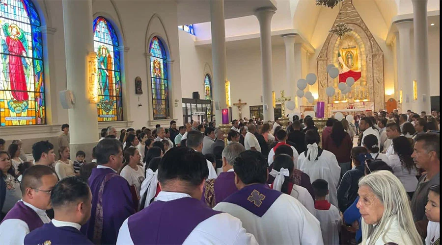 Dan último adiós a Camila en la Concatedral 1 camila 2bb2