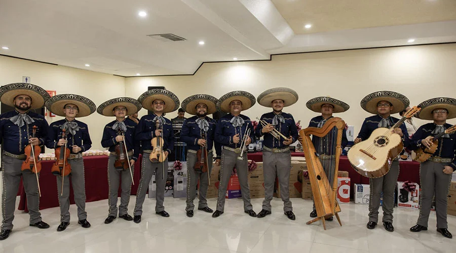 Reconoce Granados a más de 400 madres Líderes de Colonia en Matamoros 2 mariachi2