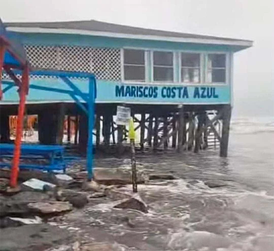 Hay 15 lesionados por restaurante colapsado en Playa Bagdad 1 matamos 2bb2