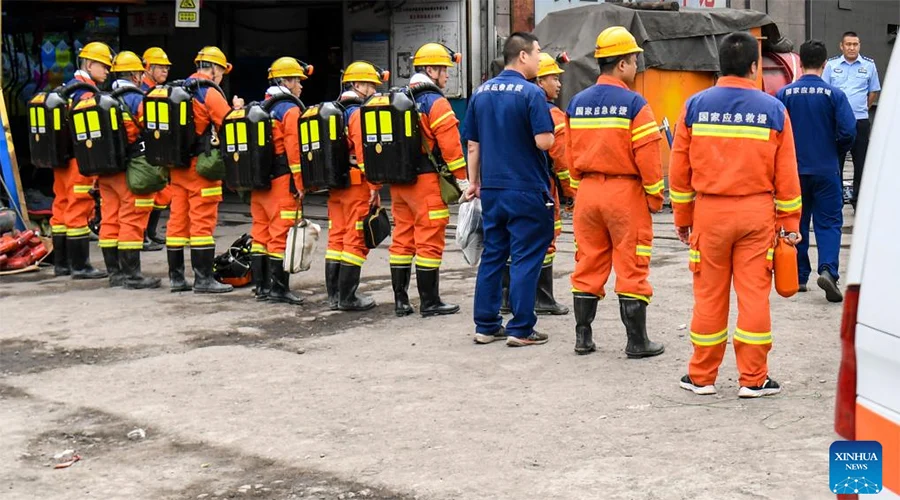Accidente en mina de carbón en China deja 82 muertos 1 mineros chinos 2b
