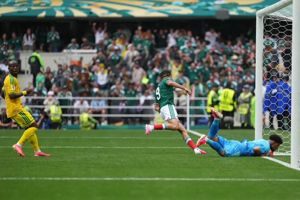 Debuta México con triunfo ante Sudáfrica en la Copa del Mundo 1 710365086 2126397904575010 5425202652648315743 n