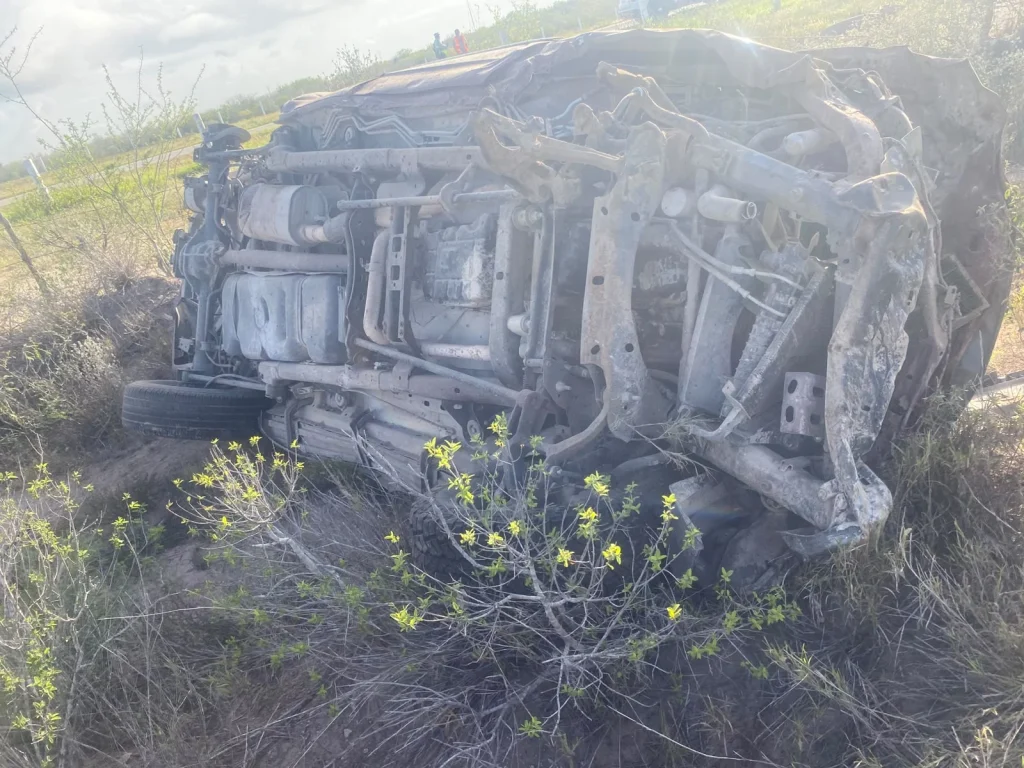 Fatal volcadura: mueren tres en accidente en el Libramiento Sur II 1 712863151 1305639558351919 509382279602244688 n
