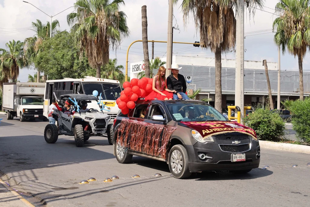 Realizan Caravana estudiantil rumbo al certamen ‘Cobat Royal’ 2026 2 712903126 1775889213377656 7275892582838537960 n