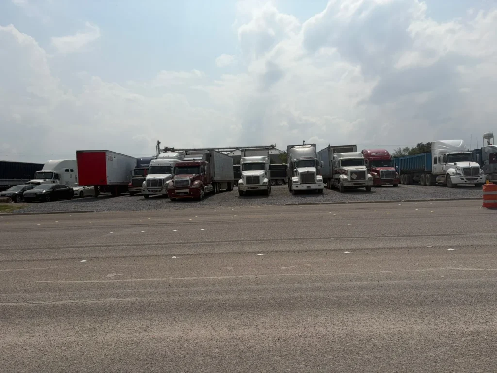 Transportistas bloquean puente internacional en Nuevo Progreso por cierre de carriles vacíos 1 713303158 1984521975505927 8516554810729558491 n