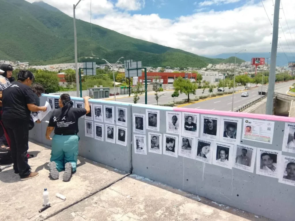 Madres de desaparecidos colocan más de 150 rostros en inmediaciones del Estadio Monterrey 1 719813002 4057899231169036 3148113854085624947 n