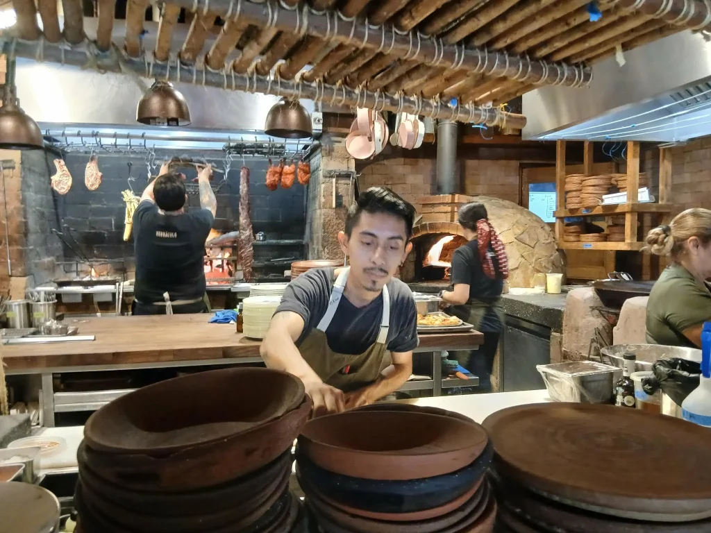 Proyectarán restauranteros riqueza gastronómica de NL a visitantes del Mundial 2 720048800 1031271936137423 6407111308920512745 n