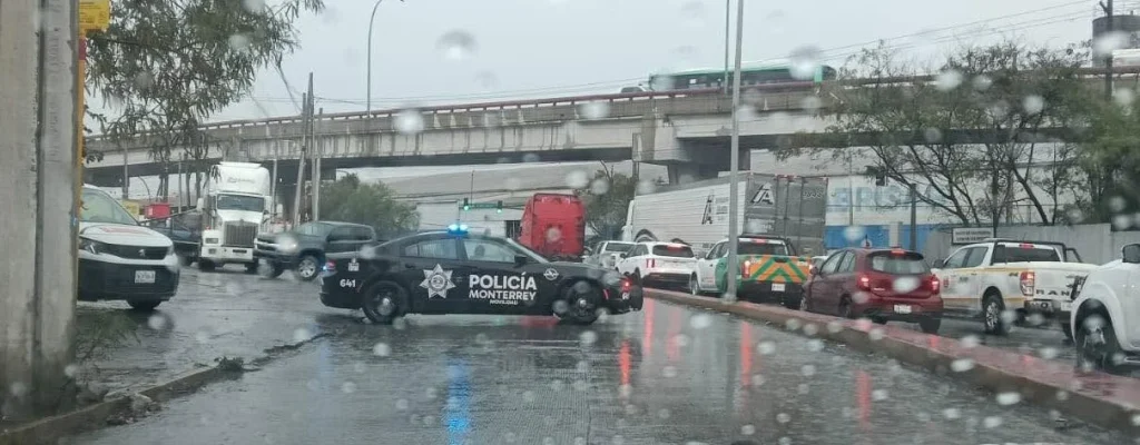 Reportan inundaciones y cierres viales en Zona Metropolitana 1 720611042 1814103479566553 3381708212731956655 n