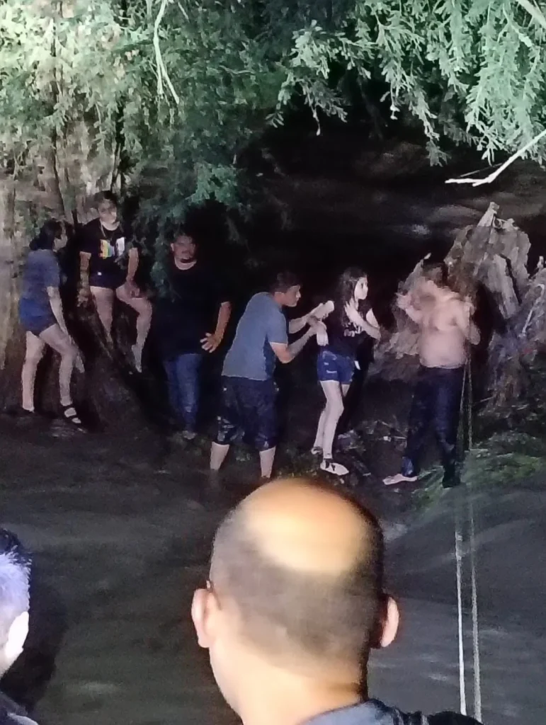 Lluvias obligan a rescates en río La Silla; salvan a 20, una muere 1 724220834 873263072034763 6594674589902924788 n