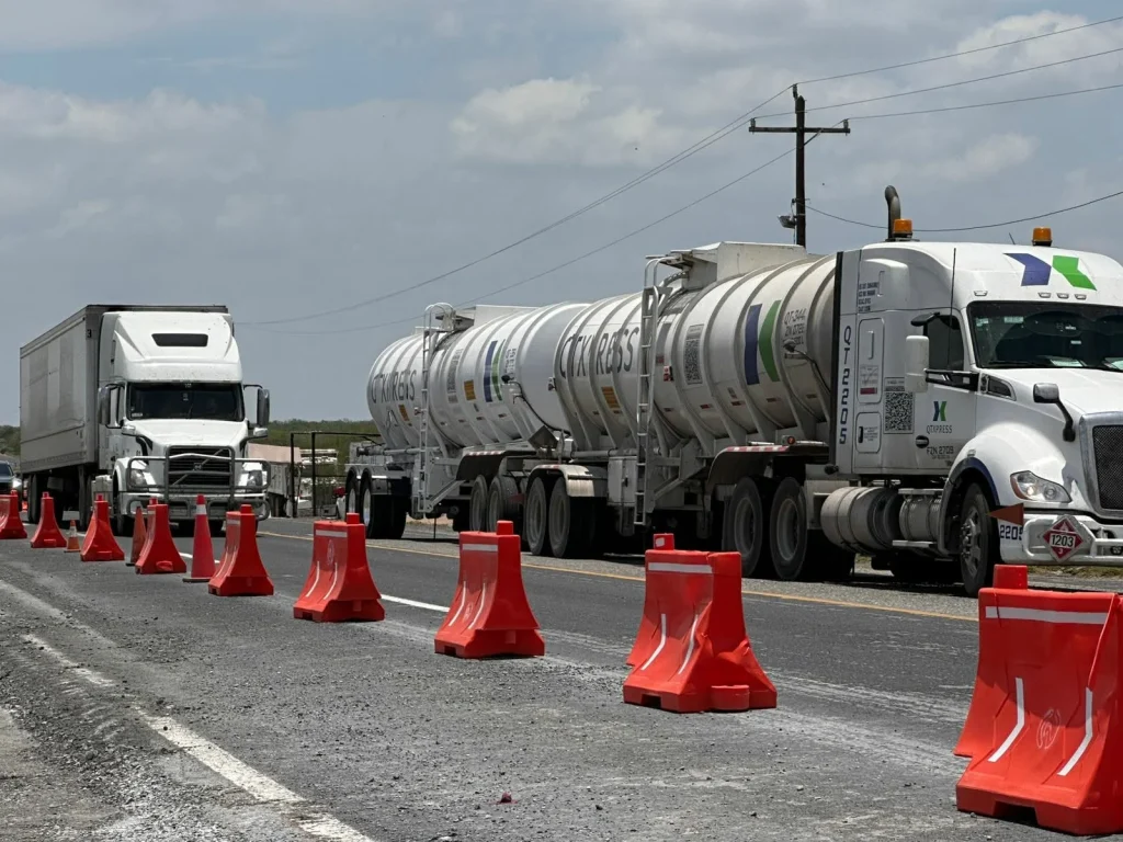 Denuncian presuntas extorsiones en retén entre Nuevo León y Tamaulipas 2 724937092 982327744713200 3734510874195393736 n