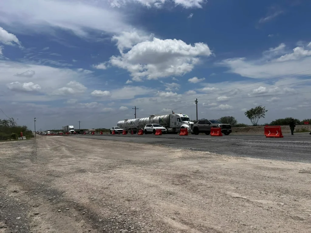 Denuncian presuntas extorsiones en retén entre Nuevo León y Tamaulipas 1 725620870 809256888804277 465066873522908580 n