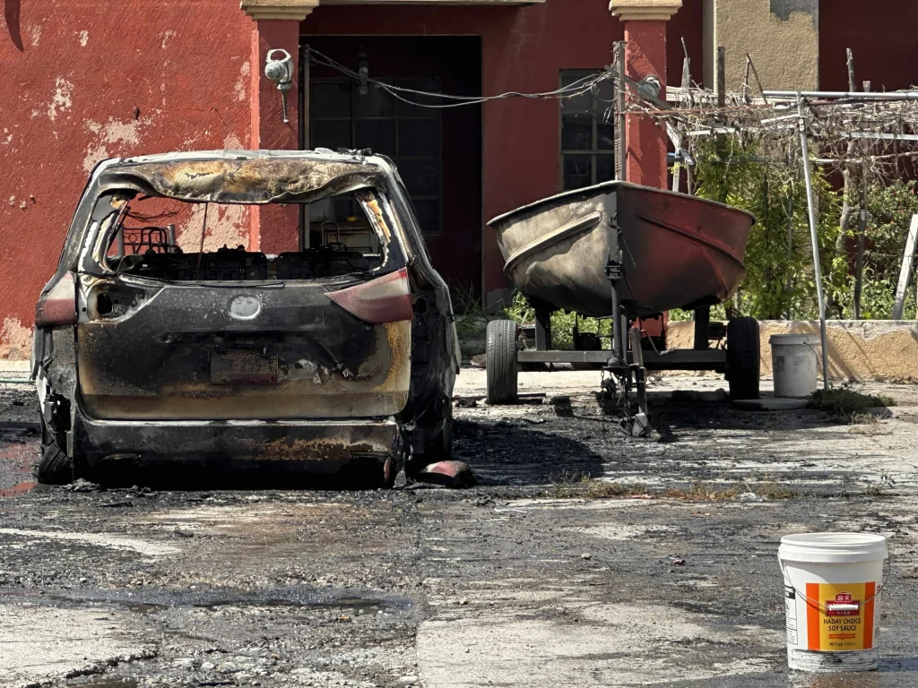 Arde camioneta en estacionamiento de negocio de comida china en Reynosa 1 725946398 963141200040134 4172308883329850576 n