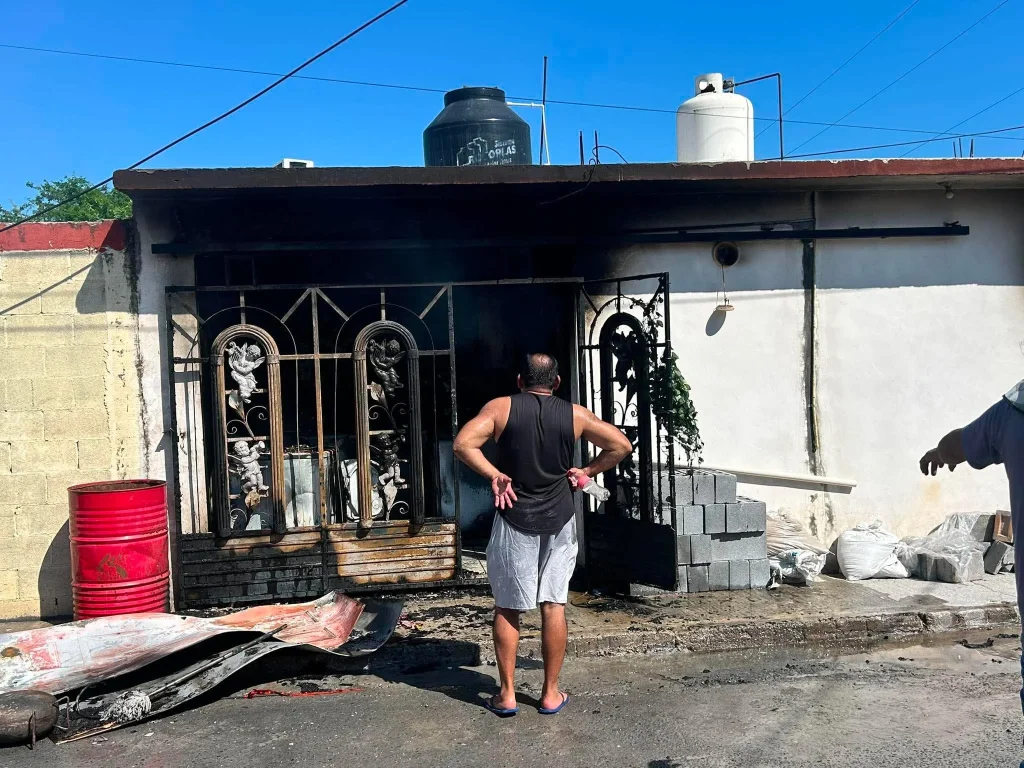 Incendio consume parte de vivienda en la colonia La Cima 1 726329881 944248175305960 6338686798688851212 n