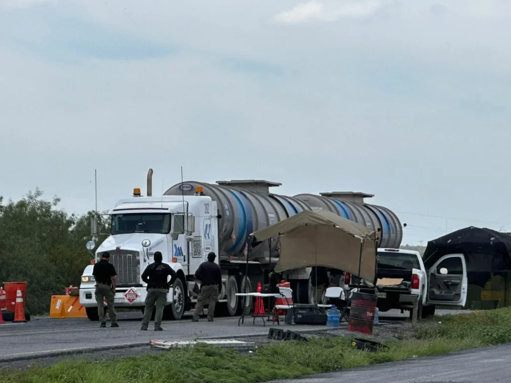 Denuncian presuntas extorsiones en retén entre Nuevo León y Tamaulipas 3 727497036 1548665663280234 474898702604204014 n