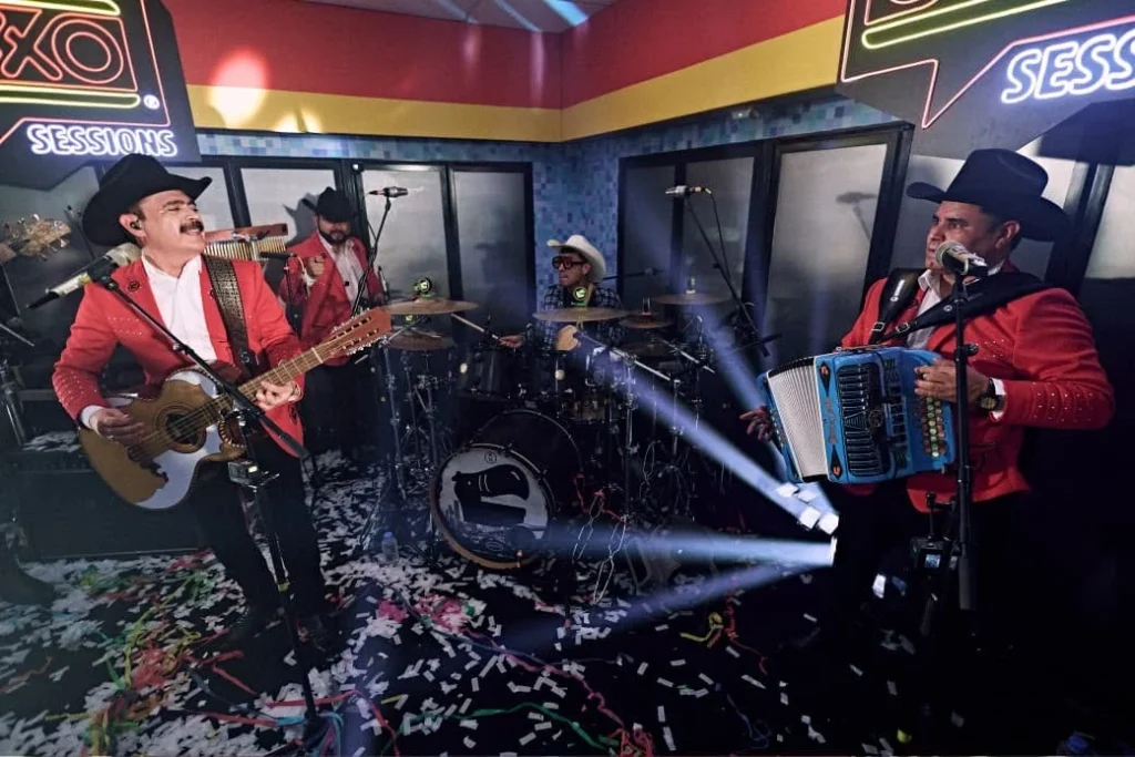 Los Tucanes de Tijuana ofrece concierto ¡en un OXXO! 2 730109199 1333232361588685 4122562849068716685 n