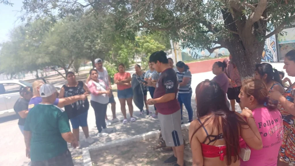 Vecinos de Miravalle denuncian cuatro días sin agua en Reynosa 1 732352749 999548569366449 2658757741340429571 n
