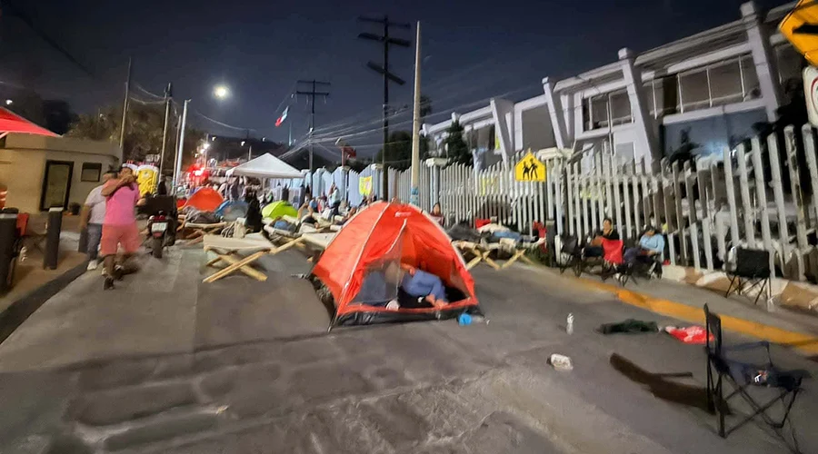Acampan alcalde y vecinos de García frente a Agua y Drenaje; exigen solución a desabasto 2 732609840 1348749733387626 8795345429069688575 n