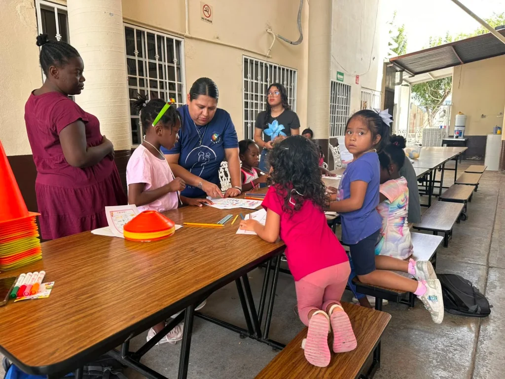 Impulsan campamento de verano para fortalecer aprendizaje de niños migrantes en Reynosa 1 733830971 1300505138530467 8081594375822342102 n