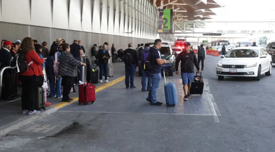 AICM alerta por presencia de manifestantes este miércoles
