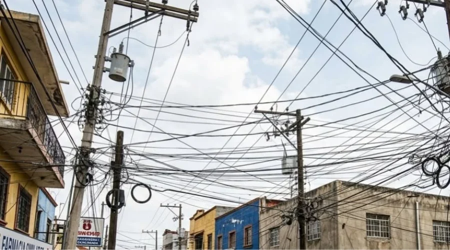 Buscan orden de cableado en Centro Histórico de Reynosa
