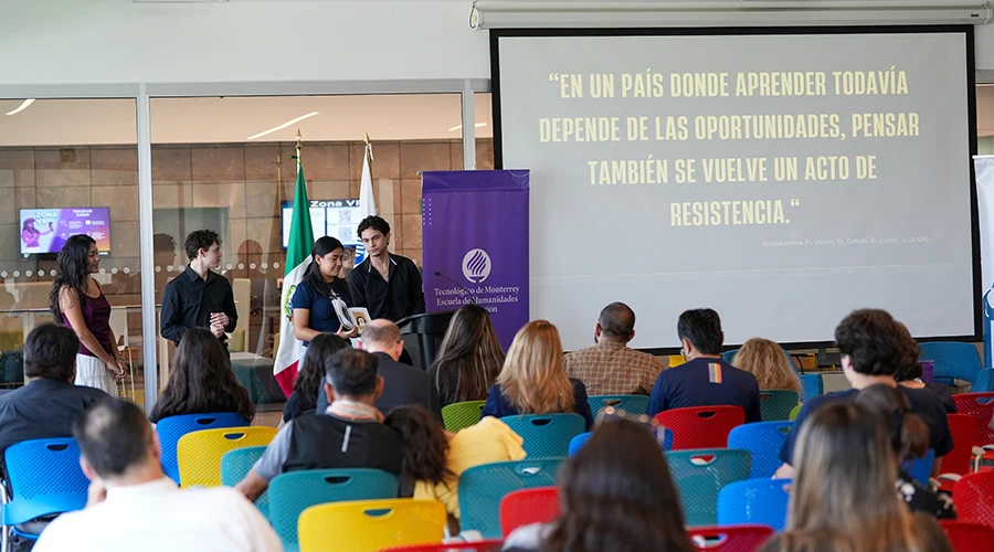 Presentan estudiantes su “respuesta” a Sor Juana 1 CATEDRA 2