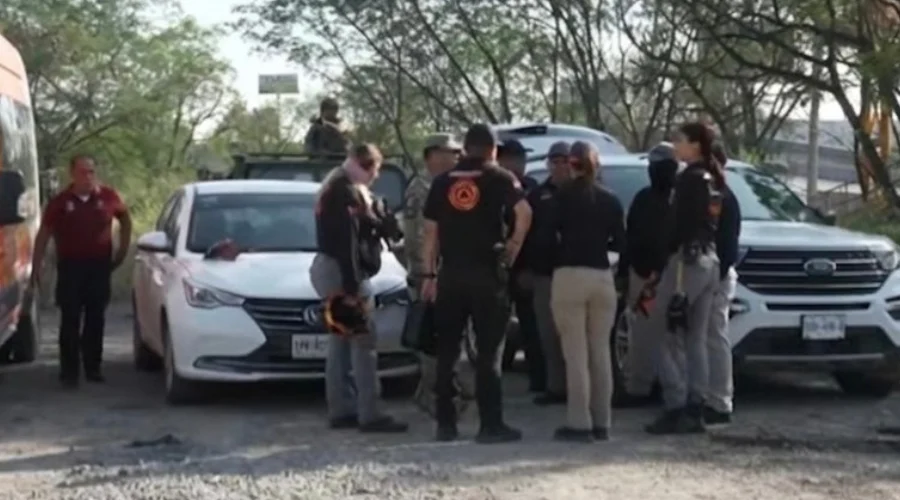 Elementos de rescate retomaron la mañana de este miércoles las labores para localizar a un hombre que fue arrastrado por la corriente del río Pesquería, en el municipio de Escobedo.