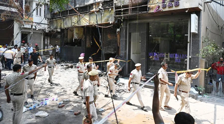 INCENDIO INDIA 88
