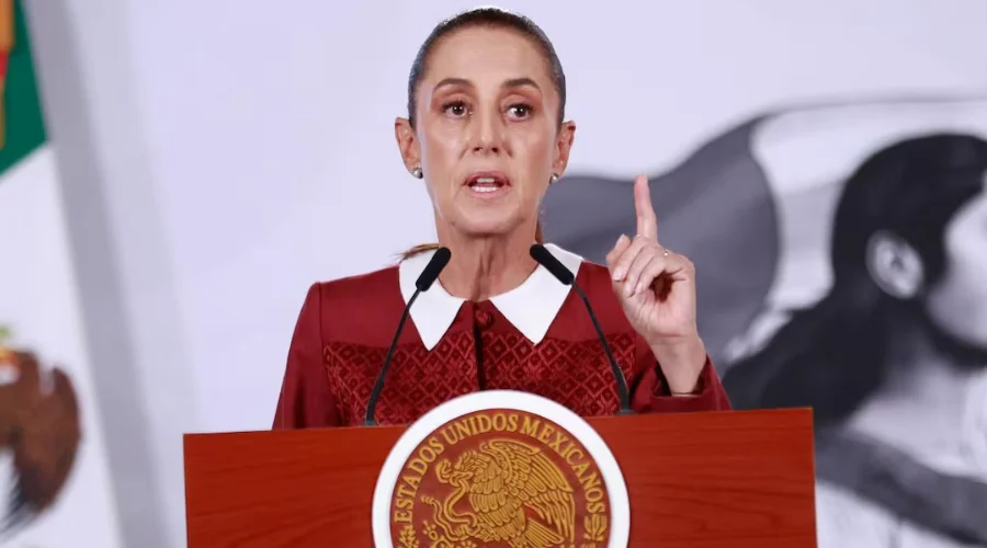 La confrontación entre el gobierno de México y Estados Unidos, en particular con el embajador estadounidense Ronald Johnson, escaló luego de que la presidenta Claudia Sheinbaum pidió respetar los