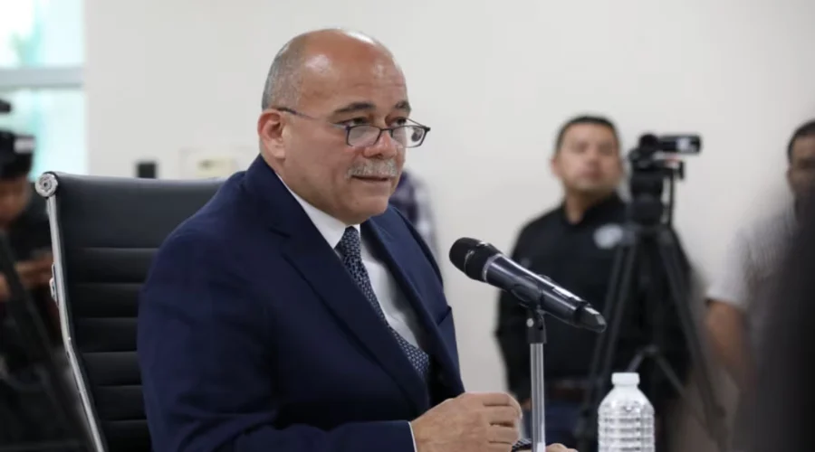 Luego de cumplirse un año de la desaparición de los integrantes del grupo musical Fugitivo, el titular de la Fiscalía General de Justicia del Estado (FGJE), Jesús Eduardo Govea Orozco, señaló que