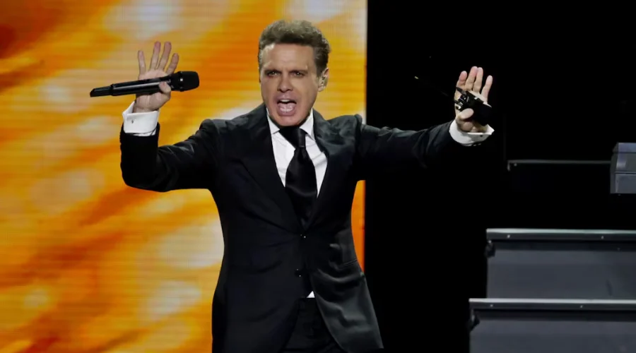 Luis Miguel está hospitalizado, se recupera de intervención cardíaca