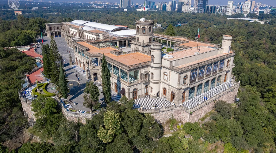 Renta del Castillo de Chapultepec a la FIFA no violó la ley Cultura
