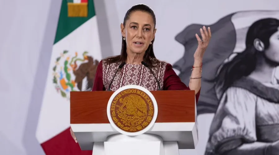 Sheinbaum minimiza posibles revelaciones de Salazar sobre AMLO