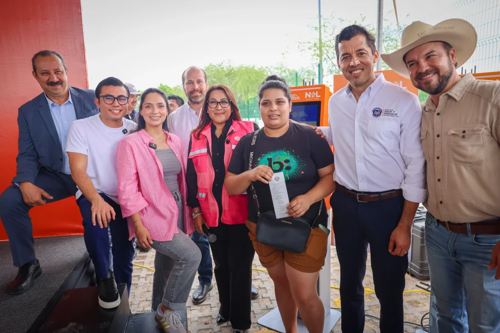 AyD arranca programa "Liquidar para ahorrar" para regularizar usuarios con adeudo 1 image00003