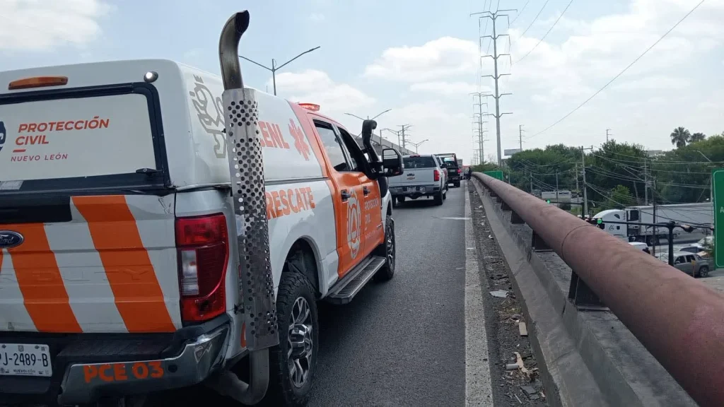 Vehículo es consumido por el fuego en Miguel Aleman 2 735075272 4486830748254855 1906763464483065147 n