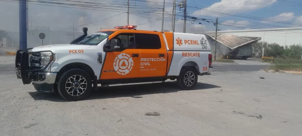 Incendio de camión en gasera deja dos personas con quemaduras en Apodaca 1 737130825 1660868995207792 5807950593630395825 n