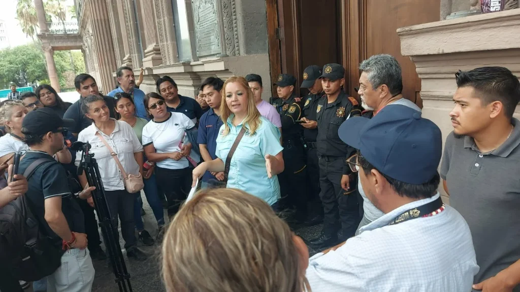 Gobierno de NL pagará adeudos a operadores de rutas mundialistas tras protesta 1 738511549 2197310524180320 2013880937887344764 n