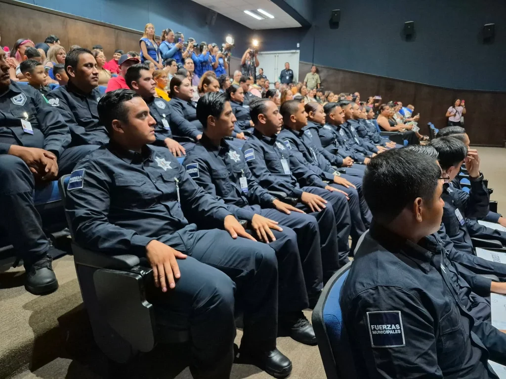 Suman 27 nuevos policías en San Nicolás 3 740521542 1768636317911782 1578291502441757633 n