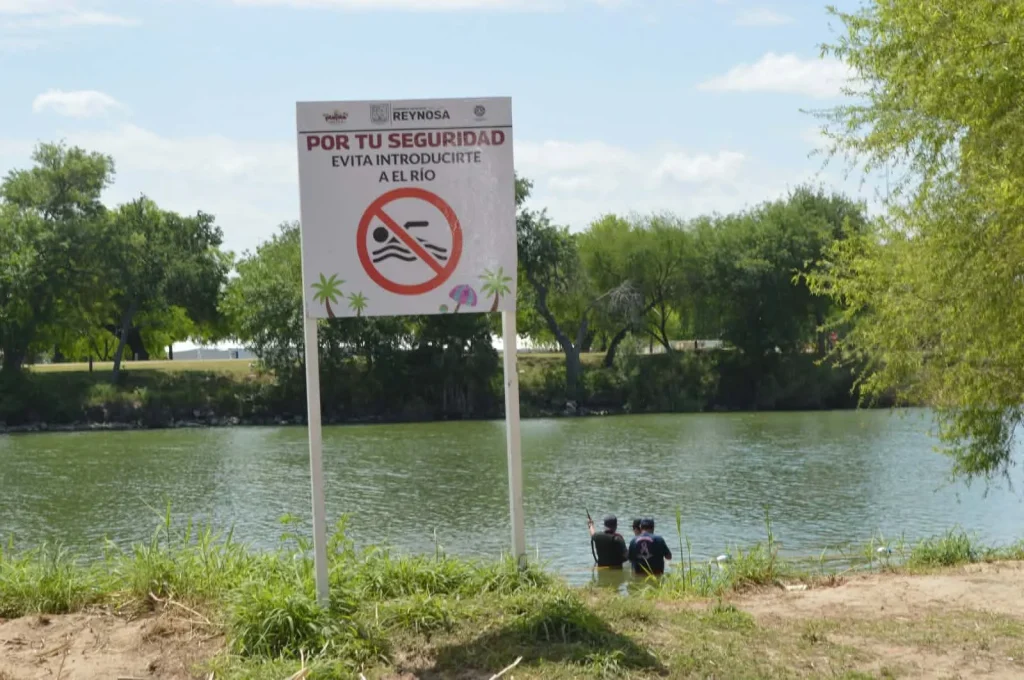 Realizan búsqueda de hombre desaparecido en el río Bravo, en La Playita 1 743762995 1067409172533409 1044447994613466099 n