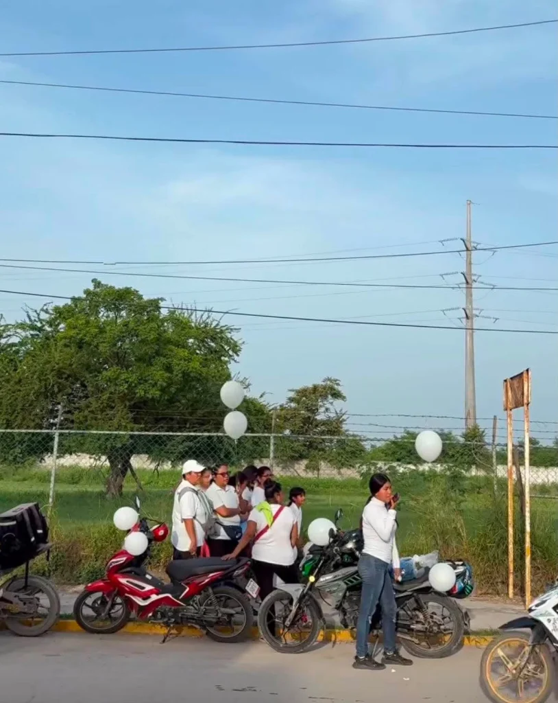 Trasladan a El Mante el cuerpo de Dafne Quintos; familiares y ciudadanos la reciben con caravana 3 745441683 1953920091980838 5349943540876847481 n