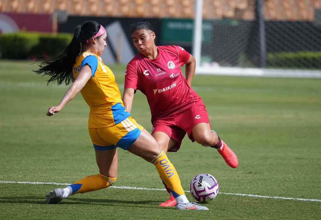 Arrasa Tigres Femenil con un Impactante triunfo de 4 goles en pretemporada 9 746041112 2530245284080731 1987427080807443796 n