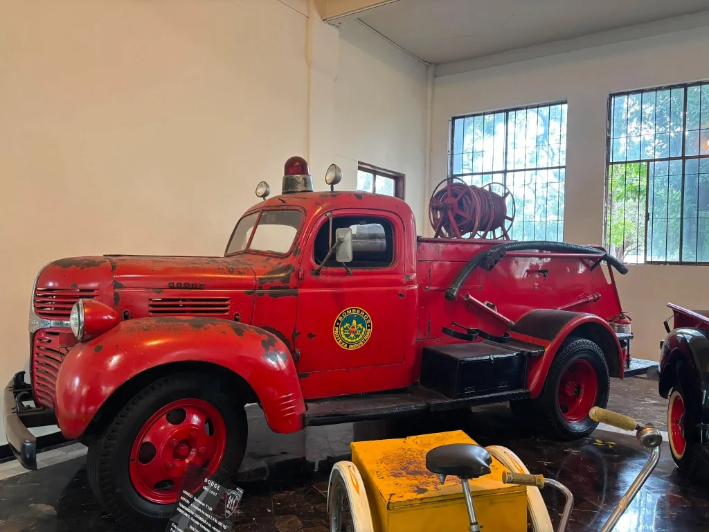 Así es el Museo de Autos y Transporte que quiere cerrar Samuel García 6 748088558 1595372978866570 5614182157568670212 n