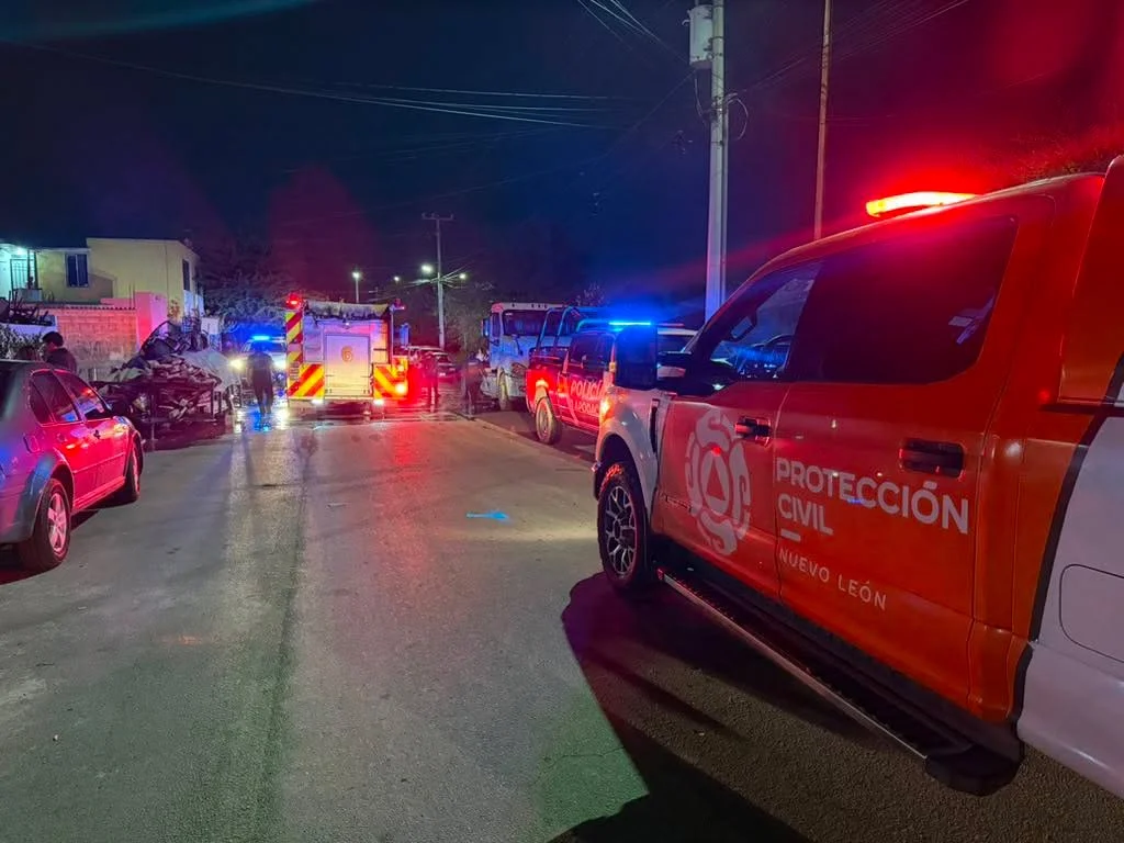 Incendio en Apodaca provoca que 7 personas evacuen su vivienda 4 755514180 1664076231316352 1491230125077996578 n