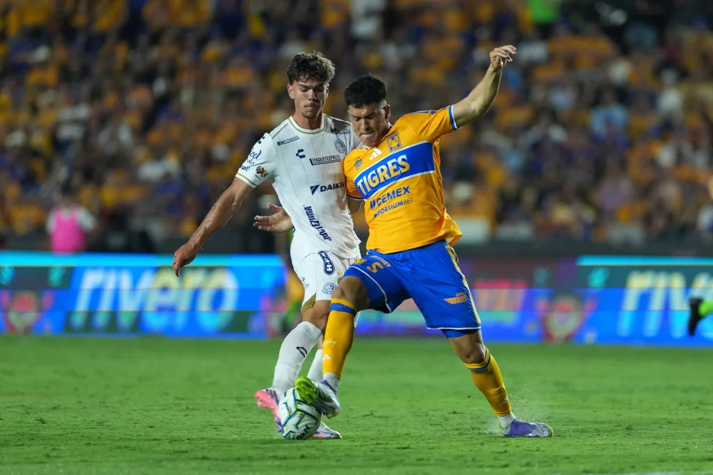 Tigres y San Luis empatan 2-2 en el Universitario; los abuchean 4 756034517 1657578888637884 6547061175782045007 n