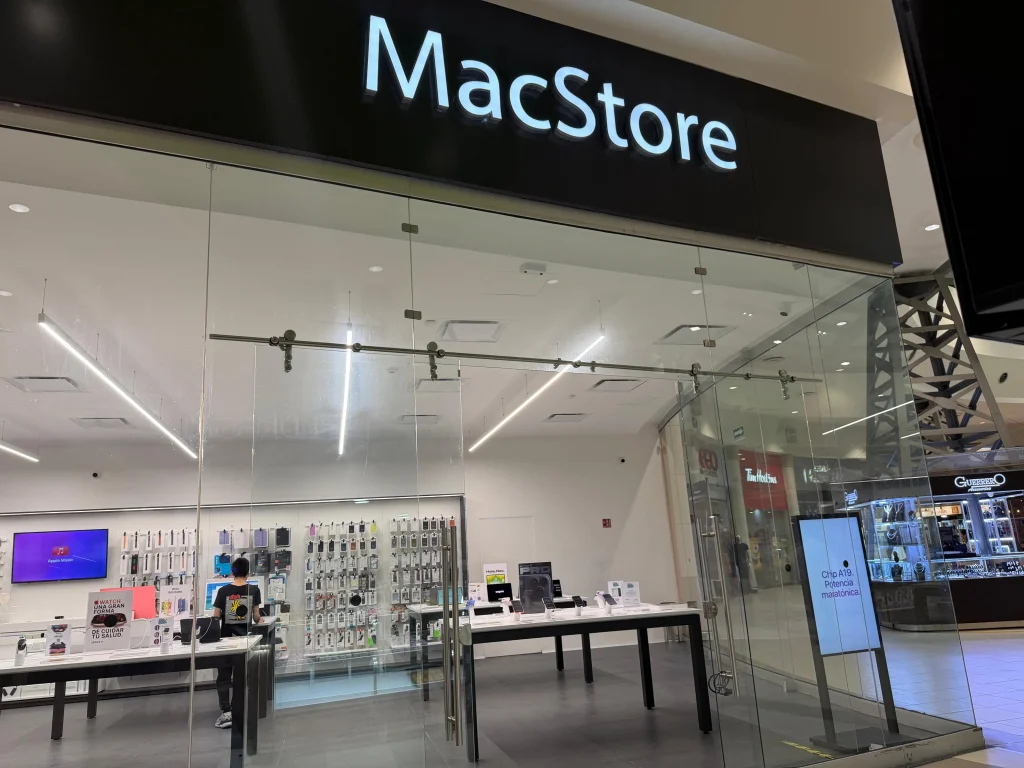 MacStore reabre sus puertas en Reynosa tras cierre temporal 1 759642112 1020099594165304 1984271239047340114 n