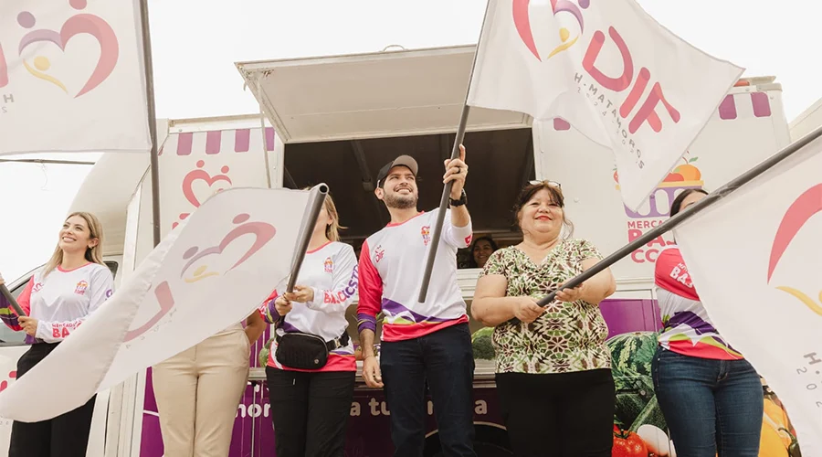Beto y Anita Granados arrancan programa "Mercadito Móvil a Bajo Costo" 1 GRANADOS 2bb 9os