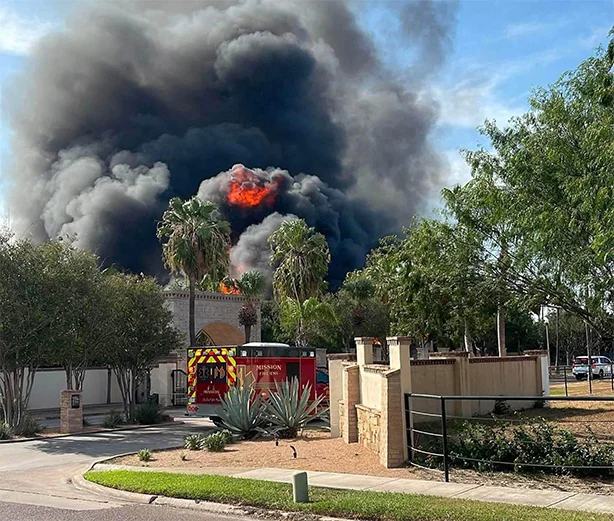 Incendio de gran magnitud moviliza a cuerpos de emergencia en Mission (VIDEO) 1 INCENDIO 2bb